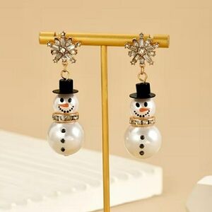 Elegant Snowman Pearl Earrings